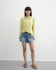 A Simple Hooded Sweatshirt with A Relaxed Feel