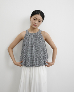 A Light Off-the-shoulder Halter Top