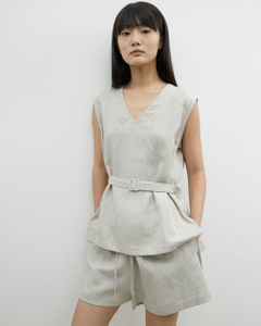 A Stylish, Waist-cinching Sleeveless Vest Shirt