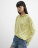 A Simple Hooded Sweatshirt with A Relaxed Feel